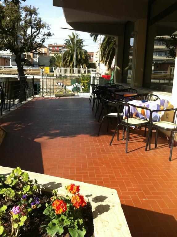 Hotel Gabbiano ปอร์โต ซาน จอร์โจ ภายนอก รูปภาพ