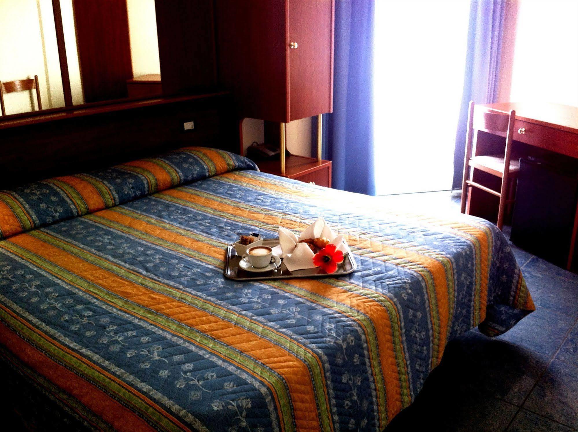 Hotel Gabbiano ปอร์โต ซาน จอร์โจ ภายนอก รูปภาพ