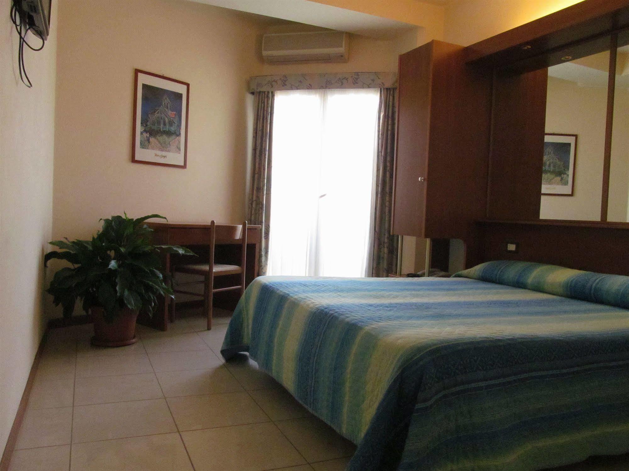 Hotel Gabbiano ปอร์โต ซาน จอร์โจ ภายนอก รูปภาพ