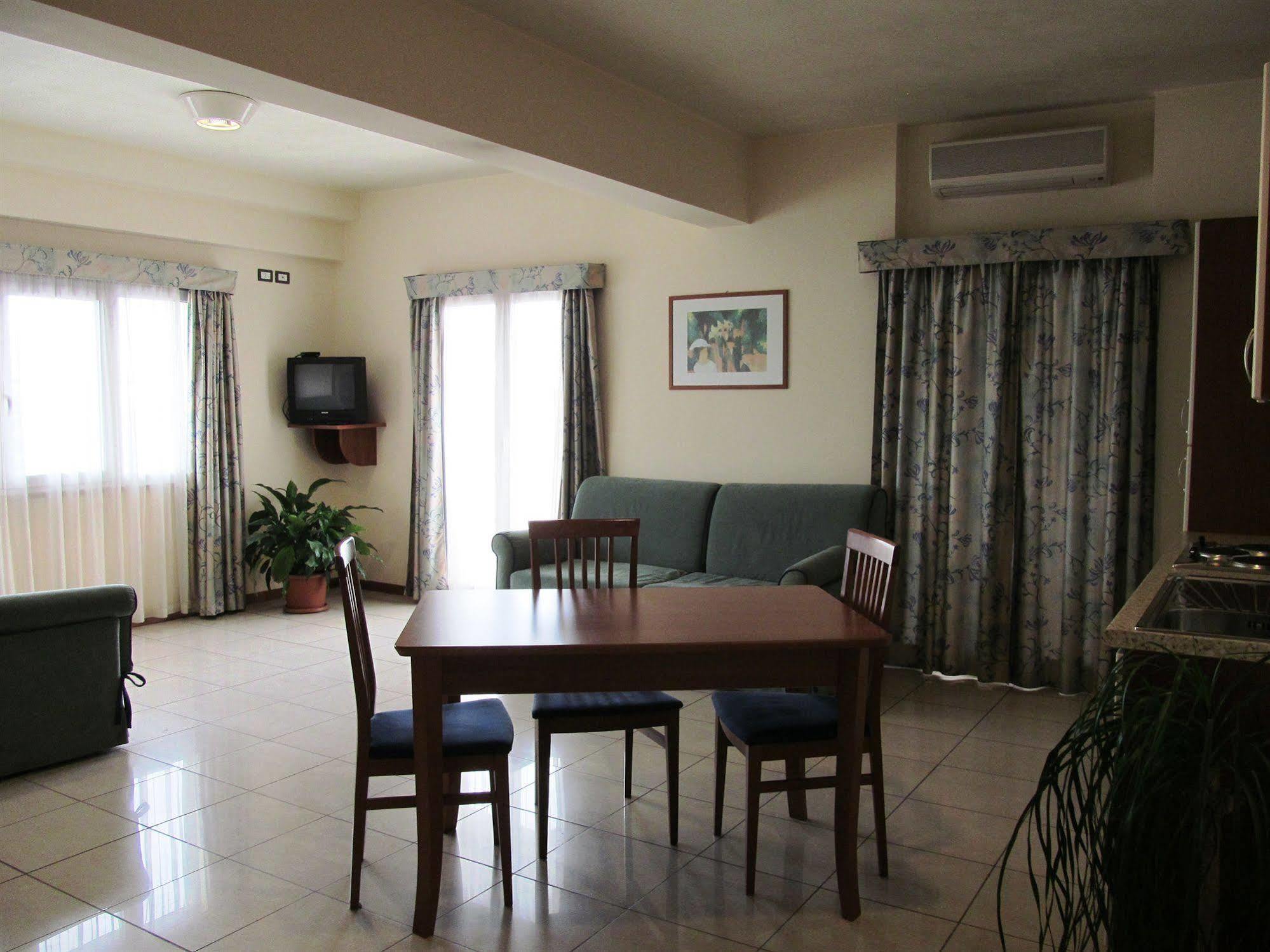Hotel Gabbiano ปอร์โต ซาน จอร์โจ ภายนอก รูปภาพ