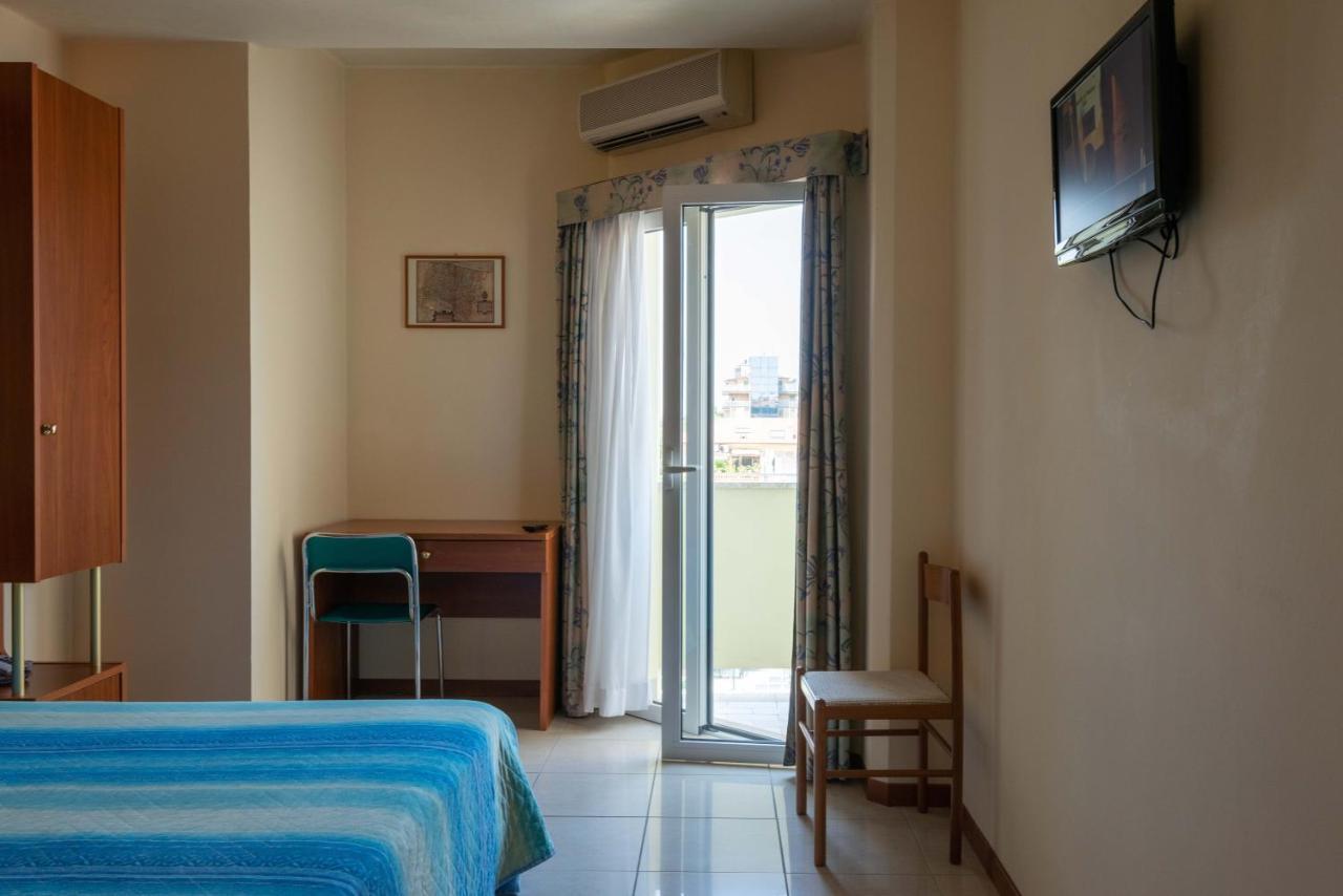 Hotel Gabbiano ปอร์โต ซาน จอร์โจ ภายนอก รูปภาพ